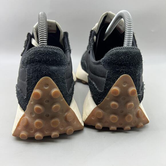 New Balance 327 Running Shoes Women Size 8 B Black White Comfort Low Sneakers - Picture 4 of 9